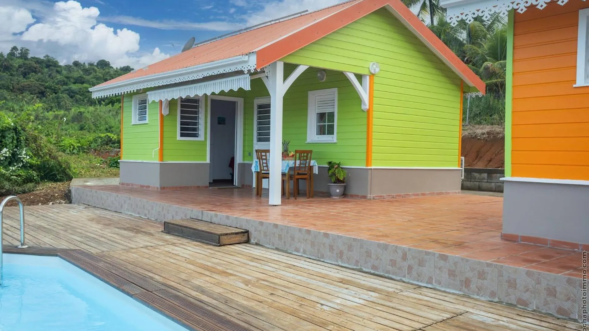 بيت للعطل Bungalow Avec Piscine Au Coeur De La Campagne Vert سانت-ماري
