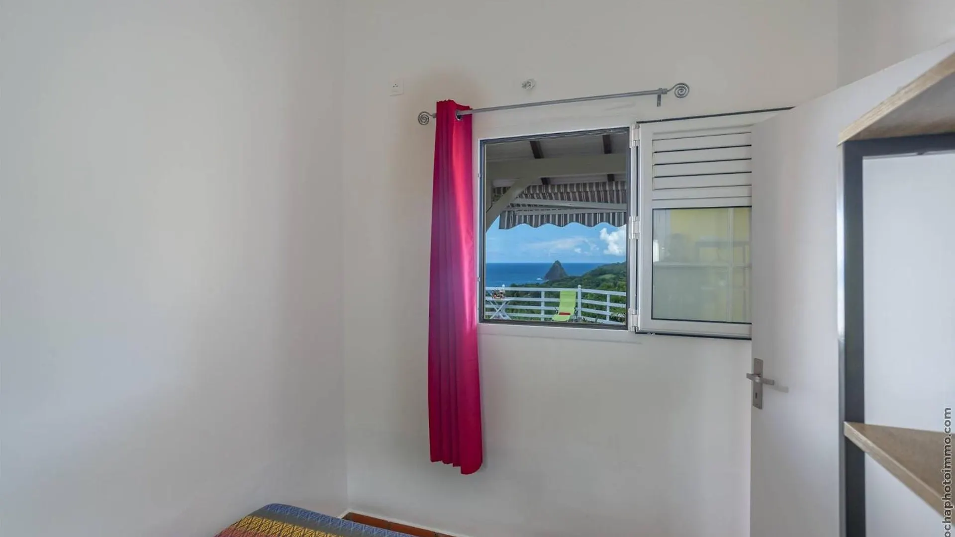Bungalow Avec Piscine Au Coeur De La Campagne Vert Sainte-Marie